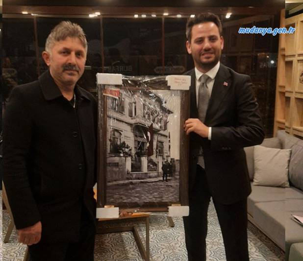 AK Parti Mudanya Belediye Başkan Adayı Gökhan Dinçer, ilçedeki muhtarlarla bir araya gelirken, sorunları bildiklerini ifade ederek çözüm yollarını birlikte arayacaklarını söyledi.