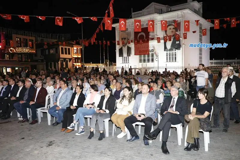 Bu yıl dokuz gün boyunca kutlanacak olan Mudanya Mütarekesi’nin 102. Yıldönümü etkinlikleri Barış Yürüyüşü’yle başladı. Mudanya Belediye Başkanı Deniz Dalgıç, Mütareke’nin önemini herkese anlatmayı görev edindiklerini söyledi.