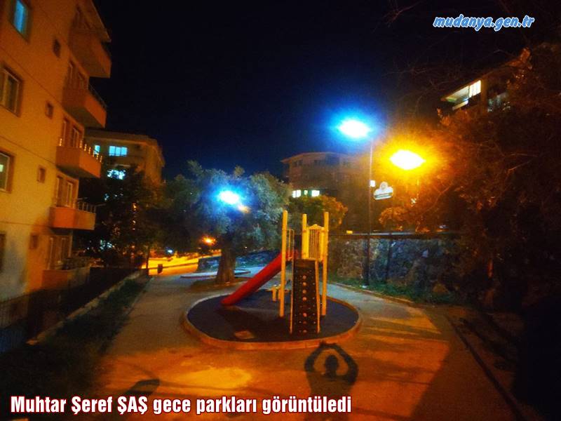 Mudanya Şükrü Çavuş Mahallesinde Parklara güneş enerjili led aydınlatma sistemleri montajı yapıldı. Parklar gece ışıl ışıl olurken aydınlık vatandaşa güven verdi. Muhtar Şeref ŞAŞ "Taleplerimiz doğrultısunda uzun zamandır bu hizmeti bekliyorduk, teşekkür ederiz" dedi.