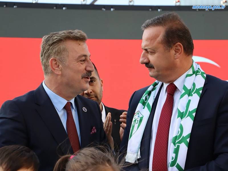 Milliyetçiliğimizi sorgulayanlar, terörle yan yana yürüyenlerdir!