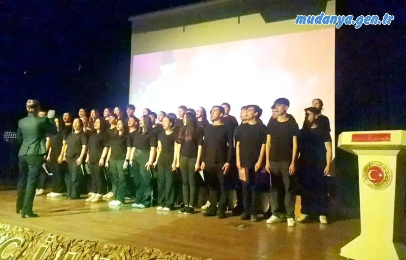 Mudanya'da 18 Mart Şehitleri Anma Günü ve Çanakkale Deniz Zaferi'nin 110. yıl dönümü dolayısıyla törenler yapıldı.