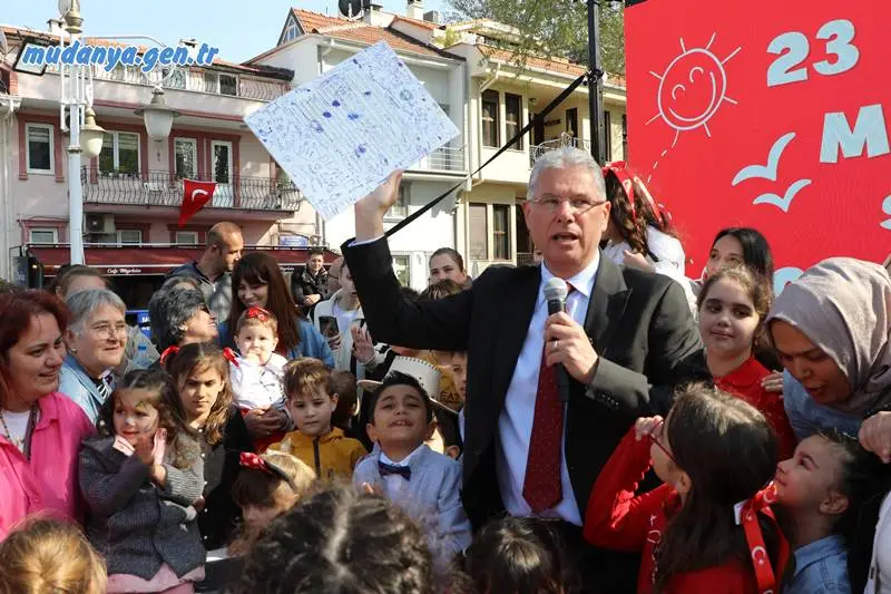 Mudanya Belediyesi, 23 Nisan Ulusal Egemenlik ve Çocuk Bayramı’nı bu yıl çocuklara yönelik özel bir etkinlikle kutladı.