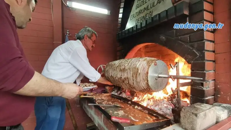 ERZURUM'UN MEŞHUR CAĞ DÖNERİ MUDANYA'DA