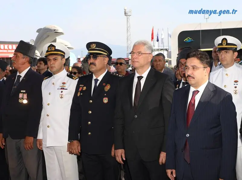 Mudanya'nın düşman işgalinden kurtuluşunun 103. yıl dönümü, İskele Meydanı'nda coşkulu bir törenle kutlandı. 