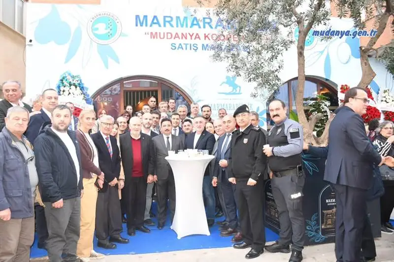 S.S. 150 Sayılı Mudanya Zeytin Tarım Satış Kooperatifi tarafından hayata geçirilen ilk kooperatif satış mağazası, yoğun katılımla açıldı.