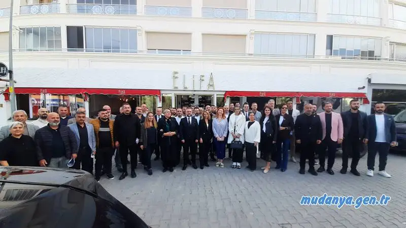 tebb emlakcilardan dayanisma kahvalti toplu foto
