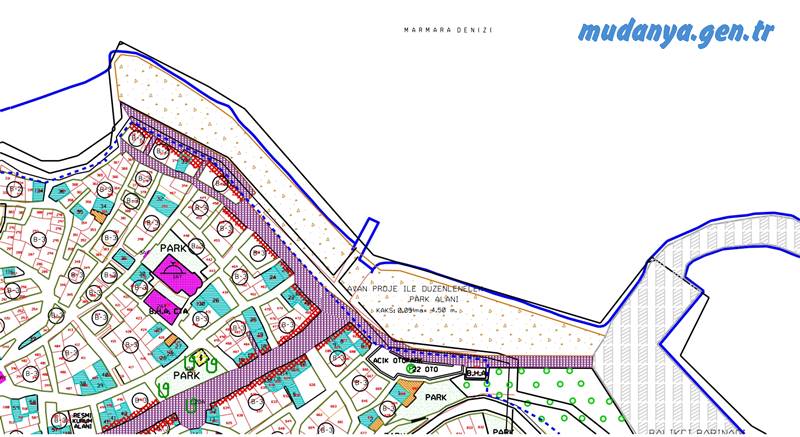 Tirilye sahildeki dolgu alanında bulunan işletmelerin, Tirilye Belediyesi Kentsel Sit Alanı Koruma Amaçlı İmar Planı'nda "Avan proje ile düzenlenecek park alanı" yapılandırma koşullarına uygun olarak inşa edildiği ve ilgili belediyelerden işletme ruhsatlarını yasalara uygun bir şekilde aldıkları belirtildi.