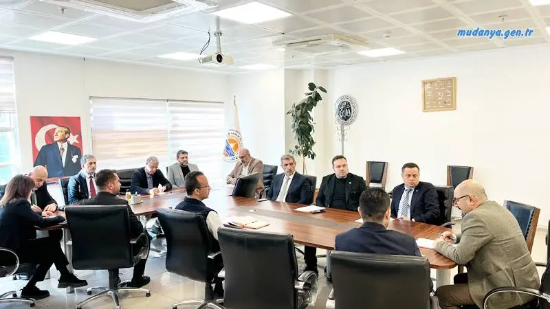 Gemlik Belediye Başkanlığı tarafından düzenlenen toplantıda, Gemlik, Mudanya ve Orhangazi ilçelerinde faaliyet gösteren zeytinyağı tesislerinin karşılaştığı zorluklar masaya yatırıldı.