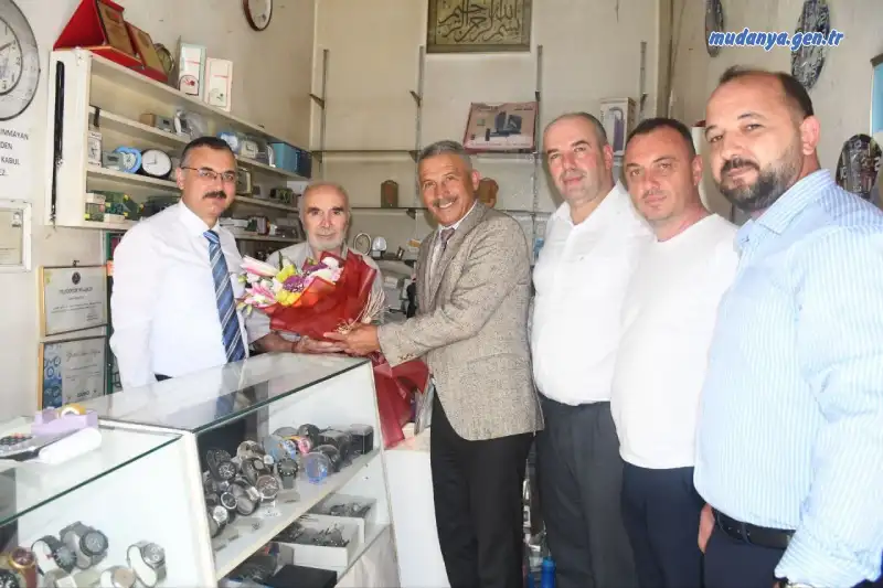 Ahilik Haftası programları kapsamında Bursa Valiliği ve Bursa Büyükşehir Belediyesi nezdindeki kabullerin ardından Mudanya Kaymakamlığı da ziyaret edildi. Gerçekleştirilen ziyaretlerde Bursa’nın 2026 Yılın Ahisi’nin Mudanya esnafından Nurettin Tül olduğu ifade edildi.