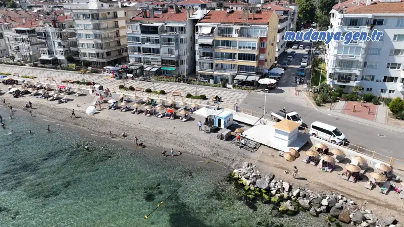 Mudanya Belediyesi, Plaj Mudanya projesini Güzelyalı'da vatandaşların kullanımına açtı. Mudanya Belediyesi iştiraki MUDAŞ tarafından işletilen tesiste, yaz sezonu boyunca çeşitli plaj hizmetleri verilecek.