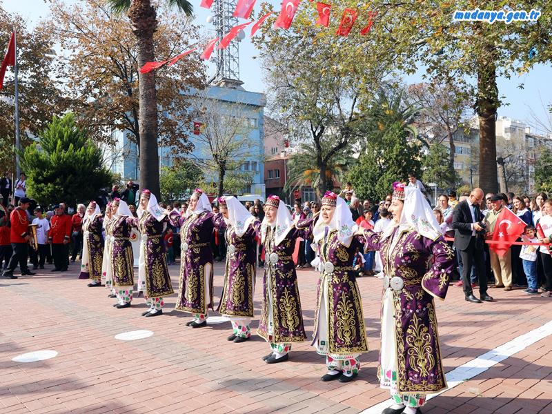Mudanya Sokaklarını Bayram Coşkusu Sardı