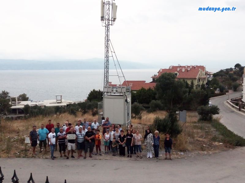 Halitpaşa Mahallesinde Park Alanına Yapılan Baz İstasyonları Tepkisi Büyüyor