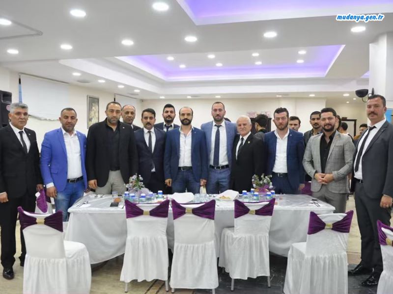 Milliyetçi Hareket Partisi Bursa İl Başkanımız Sayın Cihangir KALKANCI Bey ve Ülkü Ocakları Bursa İl Başkanımız Sayın Enes KÜÇÜK Bey, iftar programımıza teşrif buyurdular.