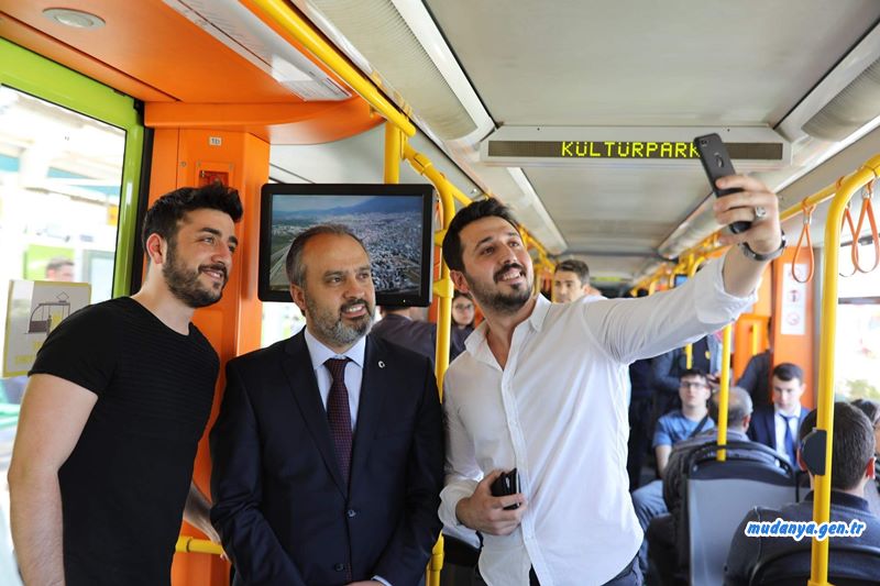 Bursa Büyükşehir Belediye Başkanı Alinur Aktaş Ulaşıma Zam Yapıldığını Açıkladı
