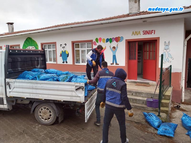 Milli Eğitim Müdürlüğü Çocuklarını Isıtamadı Belediye İmdada Yetişti.
