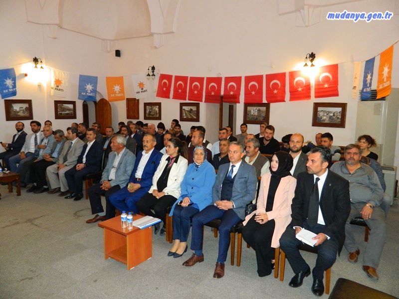Adalet ve Kalkınma Partisi Mudanya İlçe Danışma Meclisi Toplantısı Hasanbey Kültür ve Sanat Merkezi'nde yapıldı.