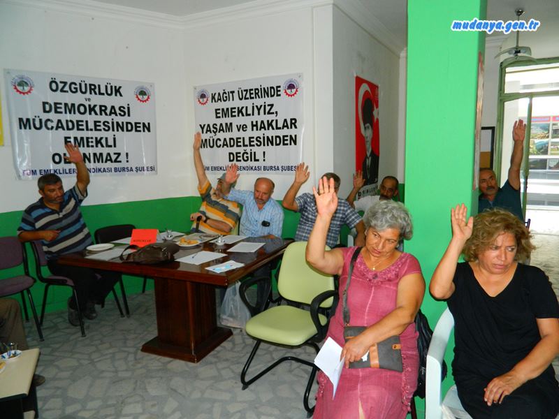 Tüm Emekliler Sendikası Bursa Mudanya Temsilciliği 2. Olağan Genel Kurul toplantısını Belediye Yeni İş Merkezi Kat 1 Emek Demokrasi ve Kültür Bileşenleri Lokalinde yaptı.40 üyenin katılım sağladığı Genel Kurul 3 asil 3 yedek temsilcilik kurulu belirlendi. 