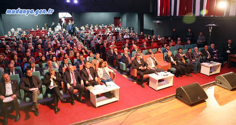 Mudanya Belediyesi 2019-2024 dönemi ilk meclis toplantısı Belediye Başkanı Hayri Türkyılmaz’ın başkanlığında gerçekleştirildi. Yeni dönemin ilk meclis toplantısında belediye meclis başkan vekilleri, divan katipleri, encümen ve ihtisas komisyonu üyeliklerinin seçimleri yapıldı.