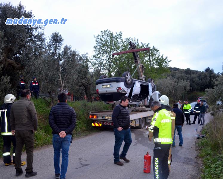 Mudanya Su Deposu mevkii Çepni yolu üzerinde meydana gelen trafik kazasında biri ağır 3 kişi yaralandı.