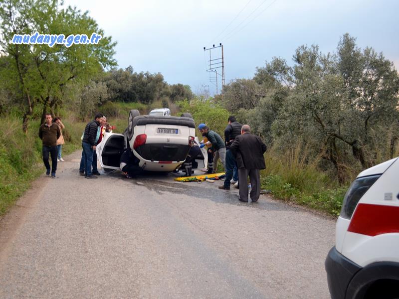 Mudanya Su Deposu mevkii Çepni yolu üzerinde meydana gelen trafik kazasında biri ağır 3 kişi yaralandı.