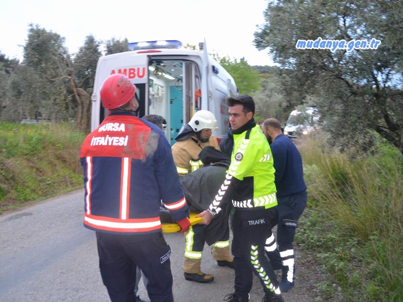 Mudanya Su Deposu mevkii Çepni yolu üzerinde meydana gelen trafik kazasında biri ağır 3 kişi yaralandı.