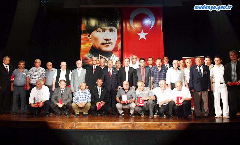 Mudanya'da ki Kıbrıs Barış Harekatı Gazilerine Devlet Övünç Madalyası Verildi