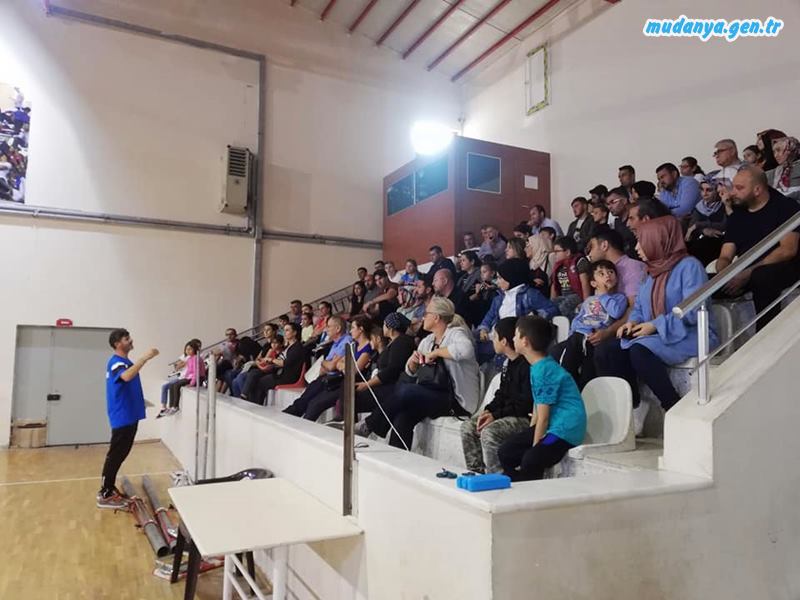Mudanya'da Yetenekli Minikler Sahaya Çıkıyor