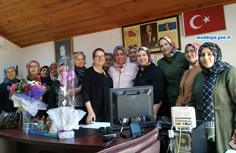 Konseyli Kadınlardan "Kadın Muhtara" Tebrik Ziyareti