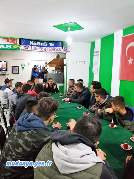 31 Mart 2019 günü gerçekleşen Yerel ve Mahalli İdareler seçimleri sonucu Mudanya Şükrüçavuş Mahallesi Muhtarlığına seçilen Şeref Şaş, Mahallesindeki gençleri bir araya toplayarak söyleşide bulundu.