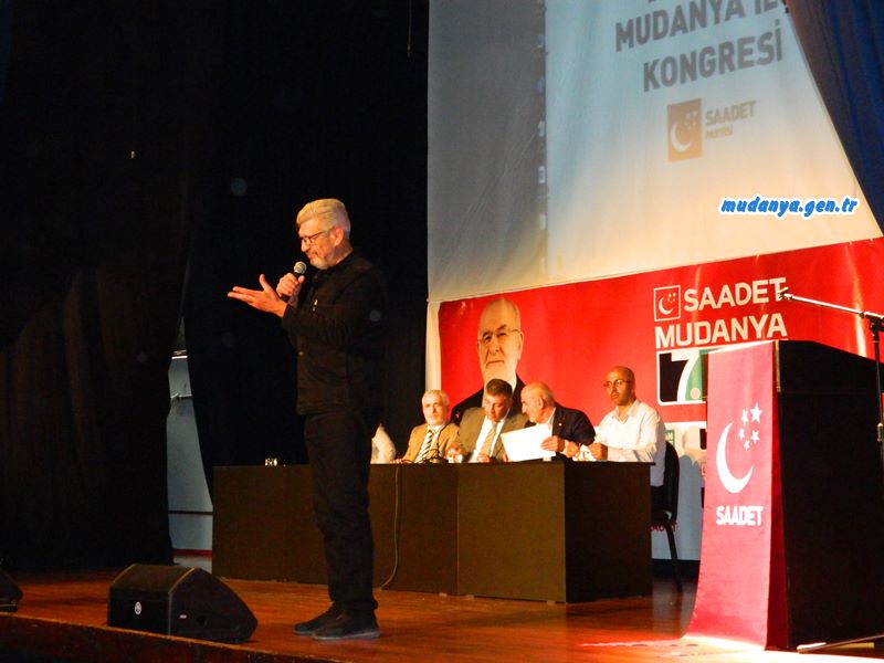 Saadet Partisi İstanbul Milletvekili Prof.Dr. Nazır Cihangir İslâm konuşmasında İstanbul yerel seçimlerinin yenilenme sürecinde yaşananları hatırlatarak işin sonunda hakkın yerini bulduğunu ve tüm İstanbul'un bu yönde teveccüh gösterdiğini söyleyerek "Fazilet Partisi kapatıldı yerine Ak Parti ve Saadet Partileri kuruldu