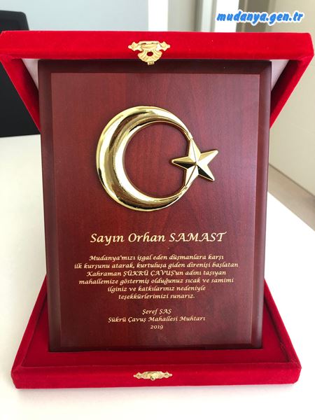 Mudanya Şükrü Çavuş Mahalle Muhtarı Şeref Şaş İtibar Yönetimi Enstitüsü (İYE) Yönetim Kurulu Başkanı ve Göynüklü Derneği Başkanı Orhan Samast'a Nilüfer'de ki ofisinde nezaket ziyaretinde bulundu.
