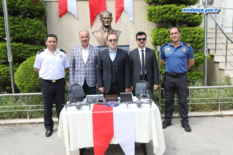 Belediye'nin temin ettiği İHA'lar Emniyet ve Jandarmaya teslim edildi.