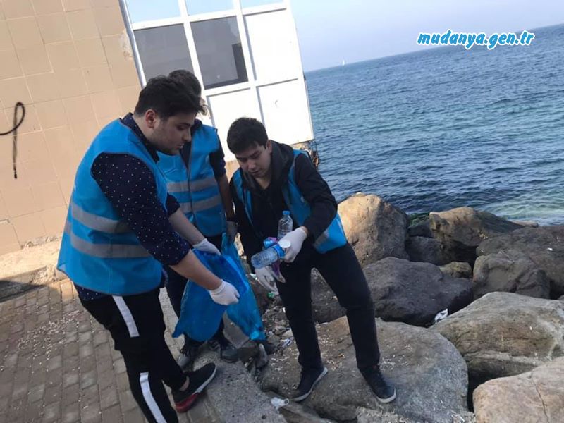 Mudanya Ülkü Ocağından Çevre Temizliği